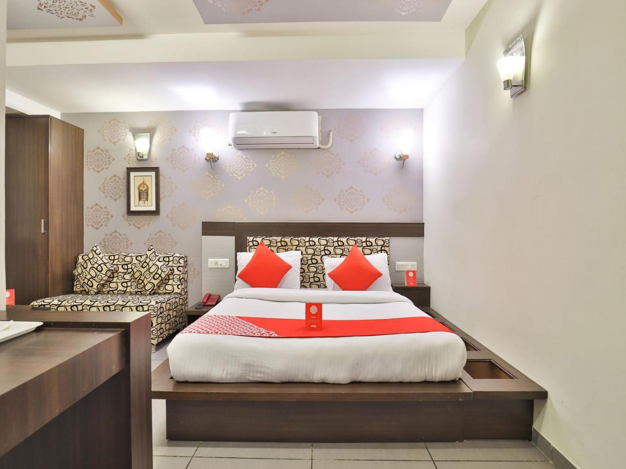 Oyo 4161 Hotel Shailly Inn Ahmedabad Exterior foto